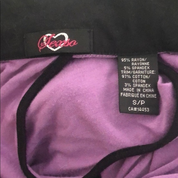 PURPLE & BLACK V-Neck t-shirt - Small - Picture 4 of 7